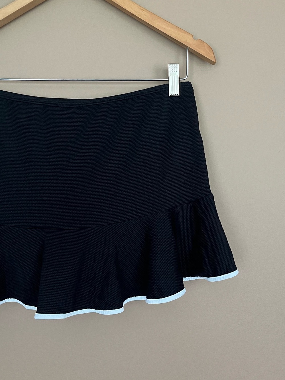{Tommy Bahama} Island Cays Cabana High-waist Swim Skirt in Black - Medium - NWT - Picture 7 of 12